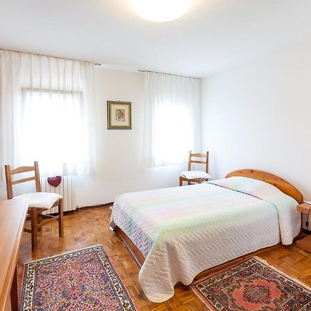B&B Ca Dea Calle Vallà Екстериор снимка