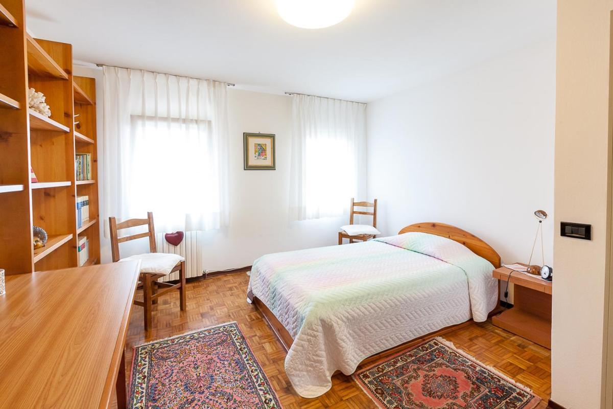 B&B Ca Dea Calle Vallà Екстериор снимка