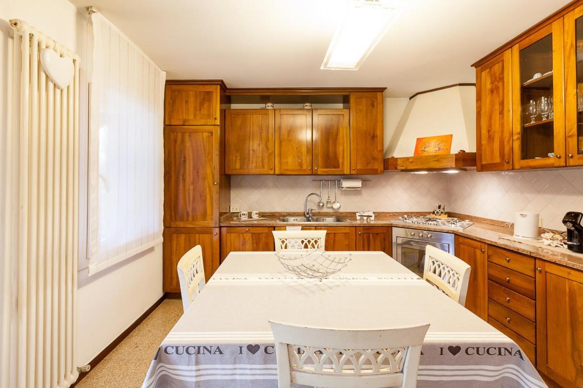 B&B Ca Dea Calle Vallà Екстериор снимка